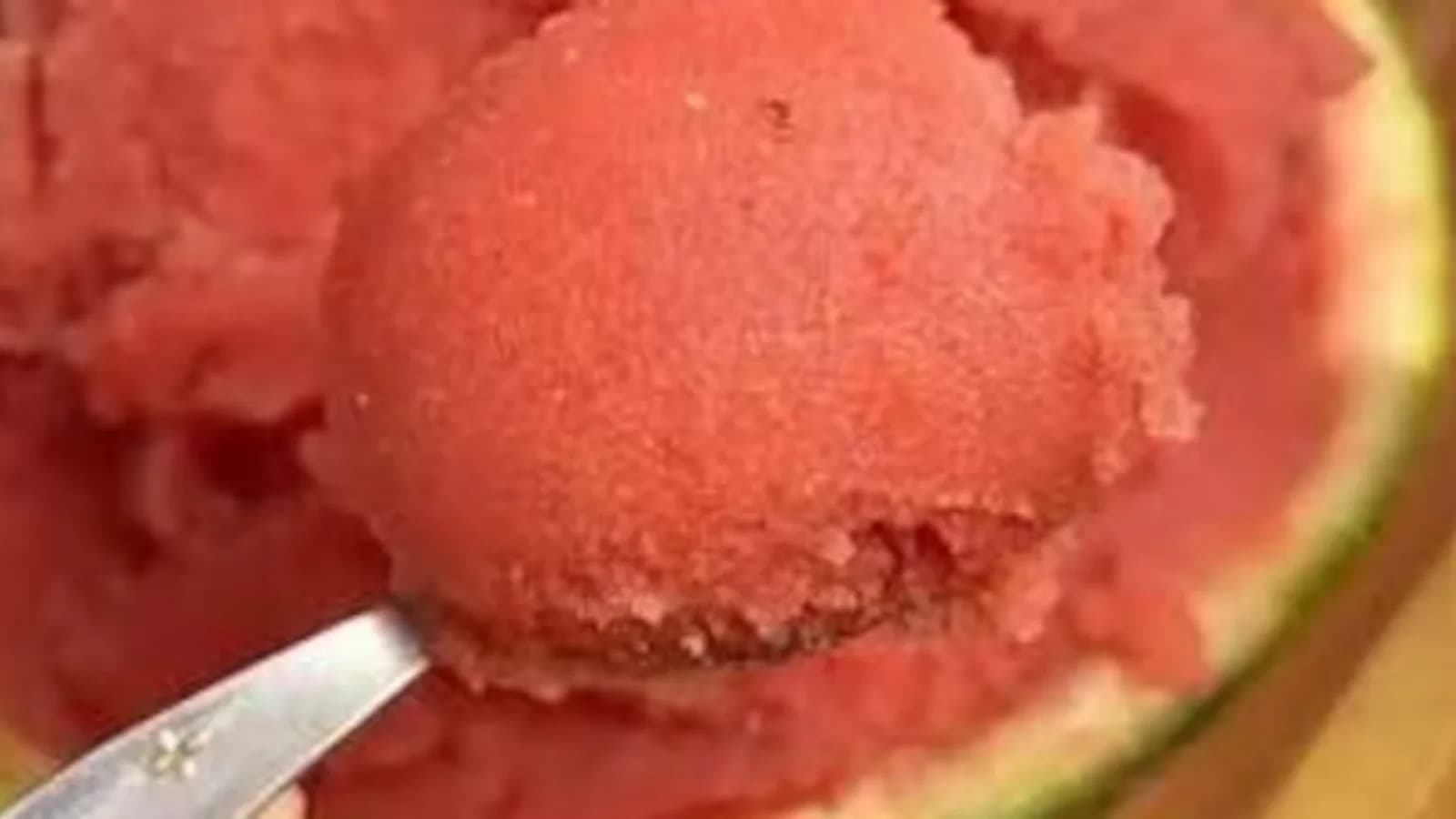Helado de sandía y leche: la receta viral de dos ingredientes para el verano