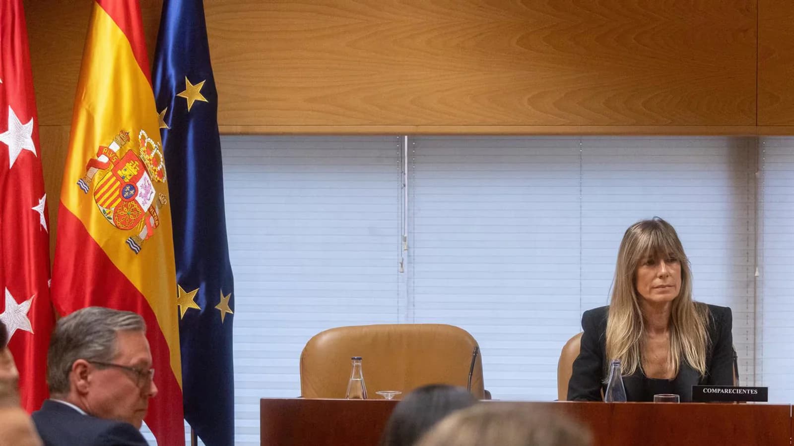 La Audiencia de Madrid confirma el juicio contra Begoña Gómez, pero levanta sus cautelares