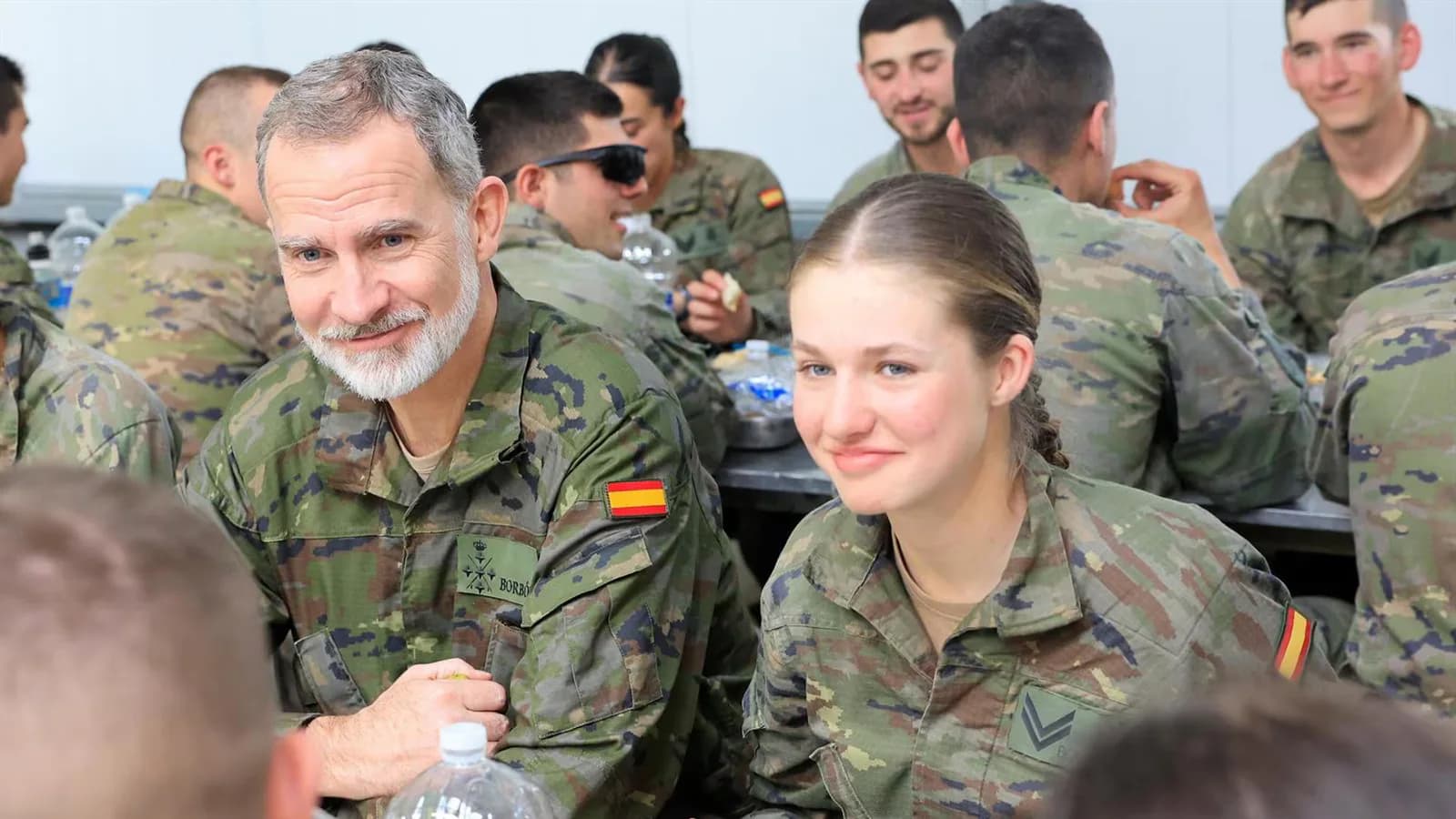 La Casa Real difundió imágenes inéditas de la formación militar de Leonor