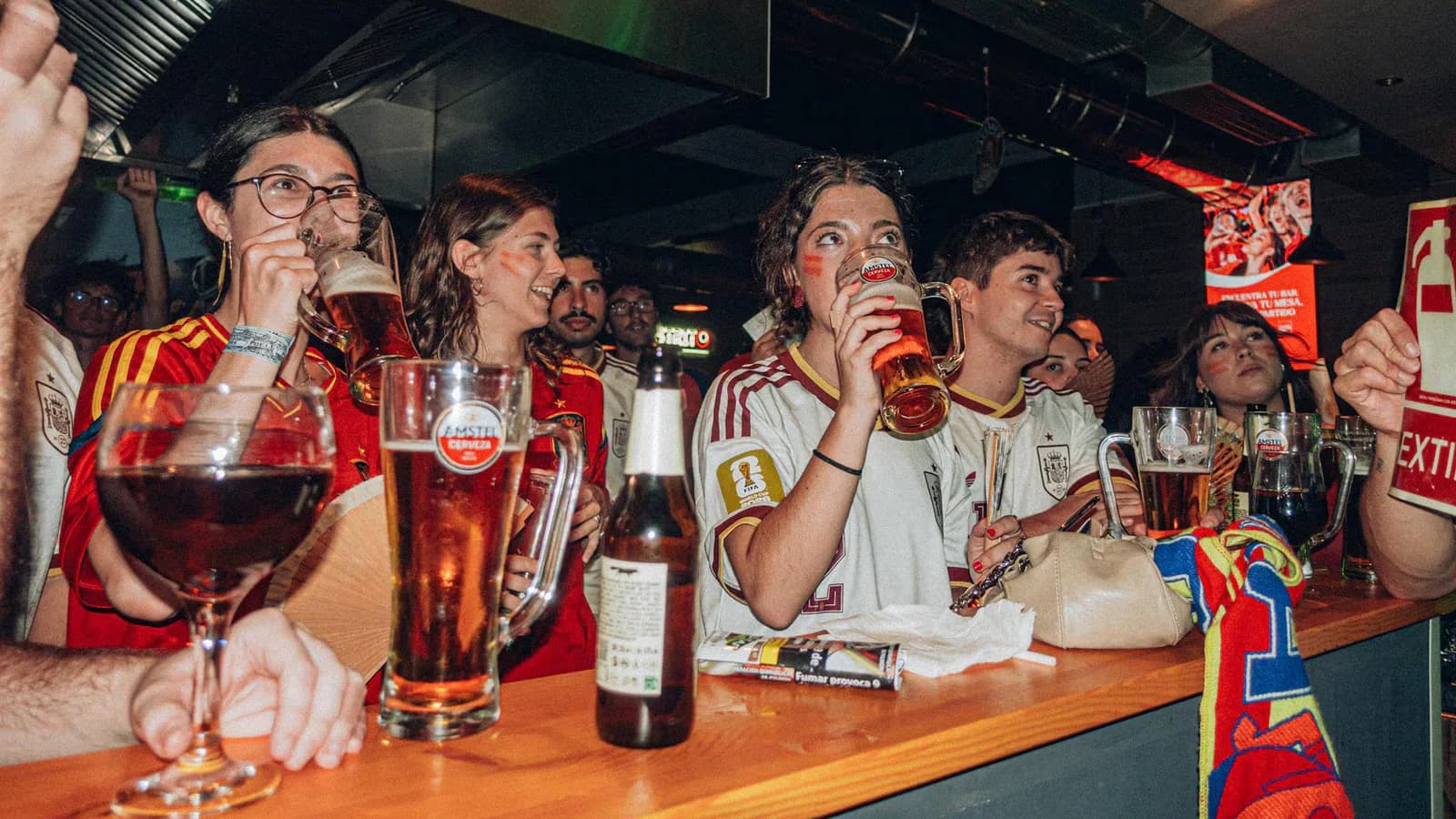 Las cerveceras refuerzan su operativo ante la final entre España y Argentina