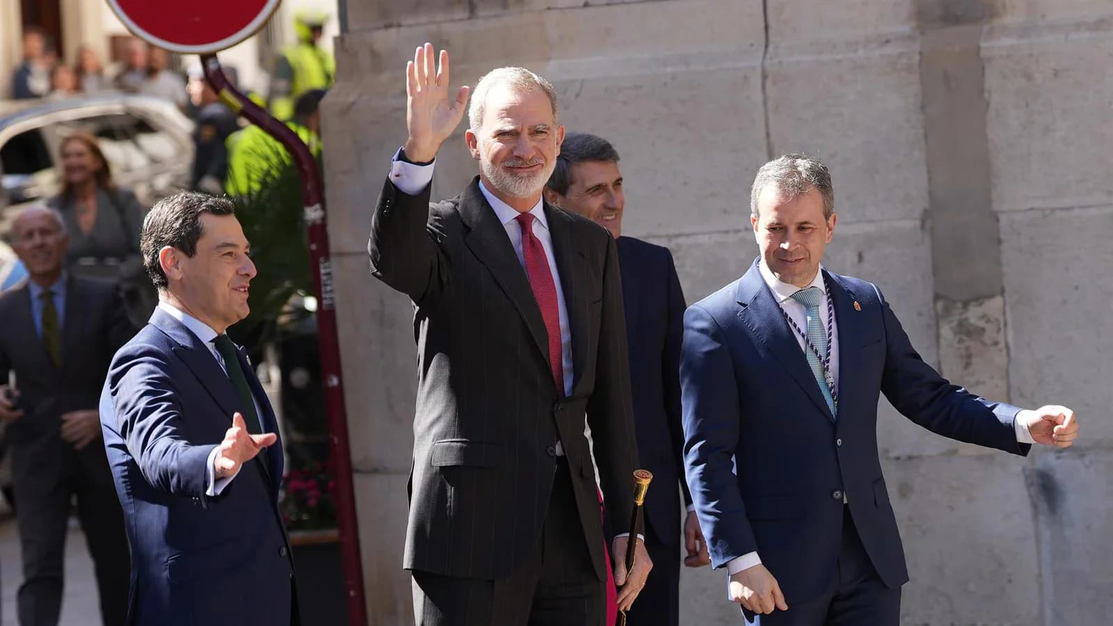 Felipe VI recibirá el martes 21 a Juanma Moreno en el Palacio de la Zarzuela