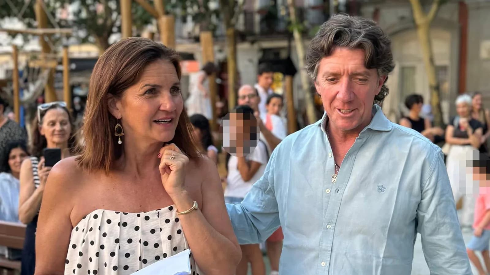 Samantha Vallejo-Nágera inauguró las fiestas de Chamberí con el apoyo de su hermano Colate