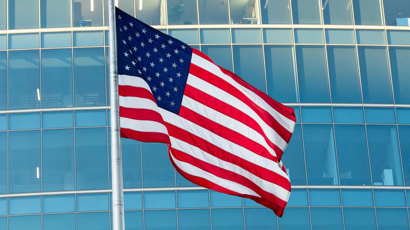 Estados Unidos emitió una alerta global por la tensión entre Washington e Irán
