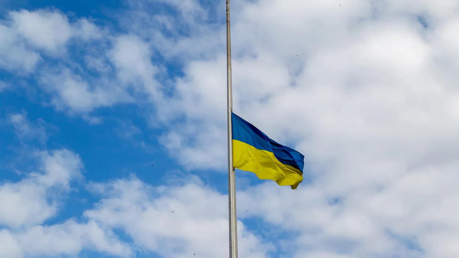 Ataque ruso con misiles balísticos dejó siete heridos y daños en Kiev