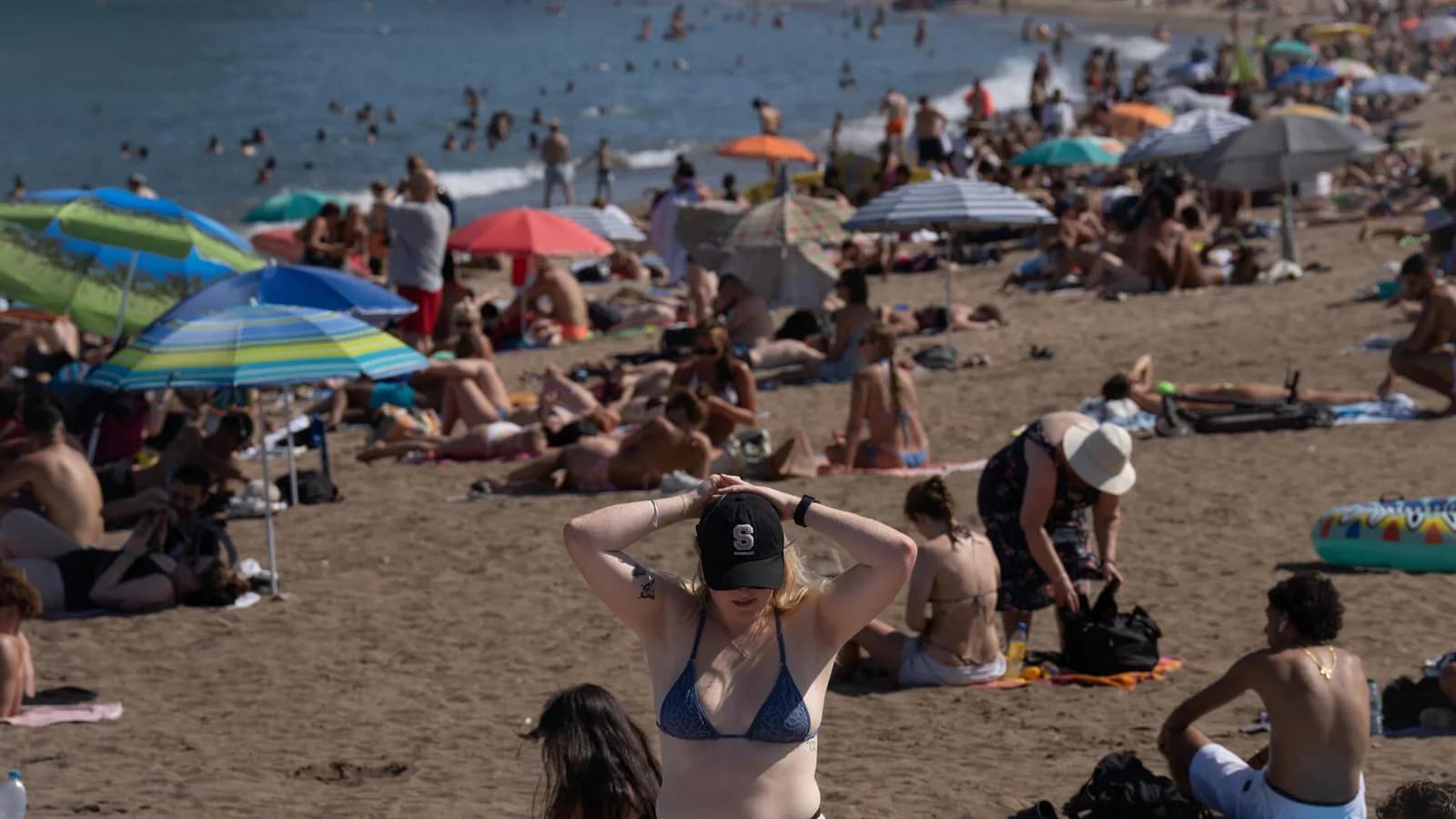 El calor seguirá este lunes y varias regiones tendrán alertas por temperaturas cercanas a 40 °C