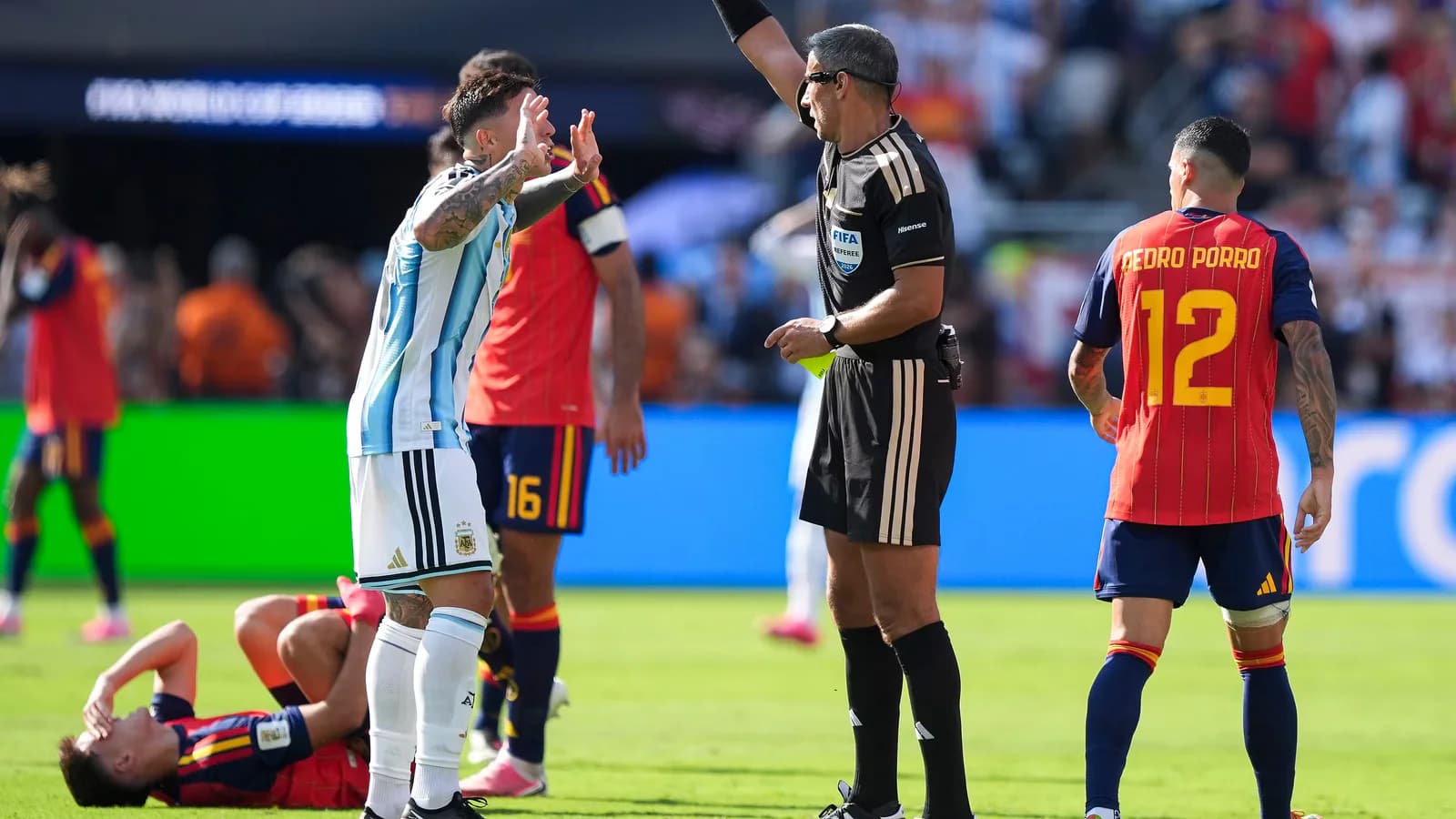 Enzo Fernández fue expulsado en la final del Mundial ante España