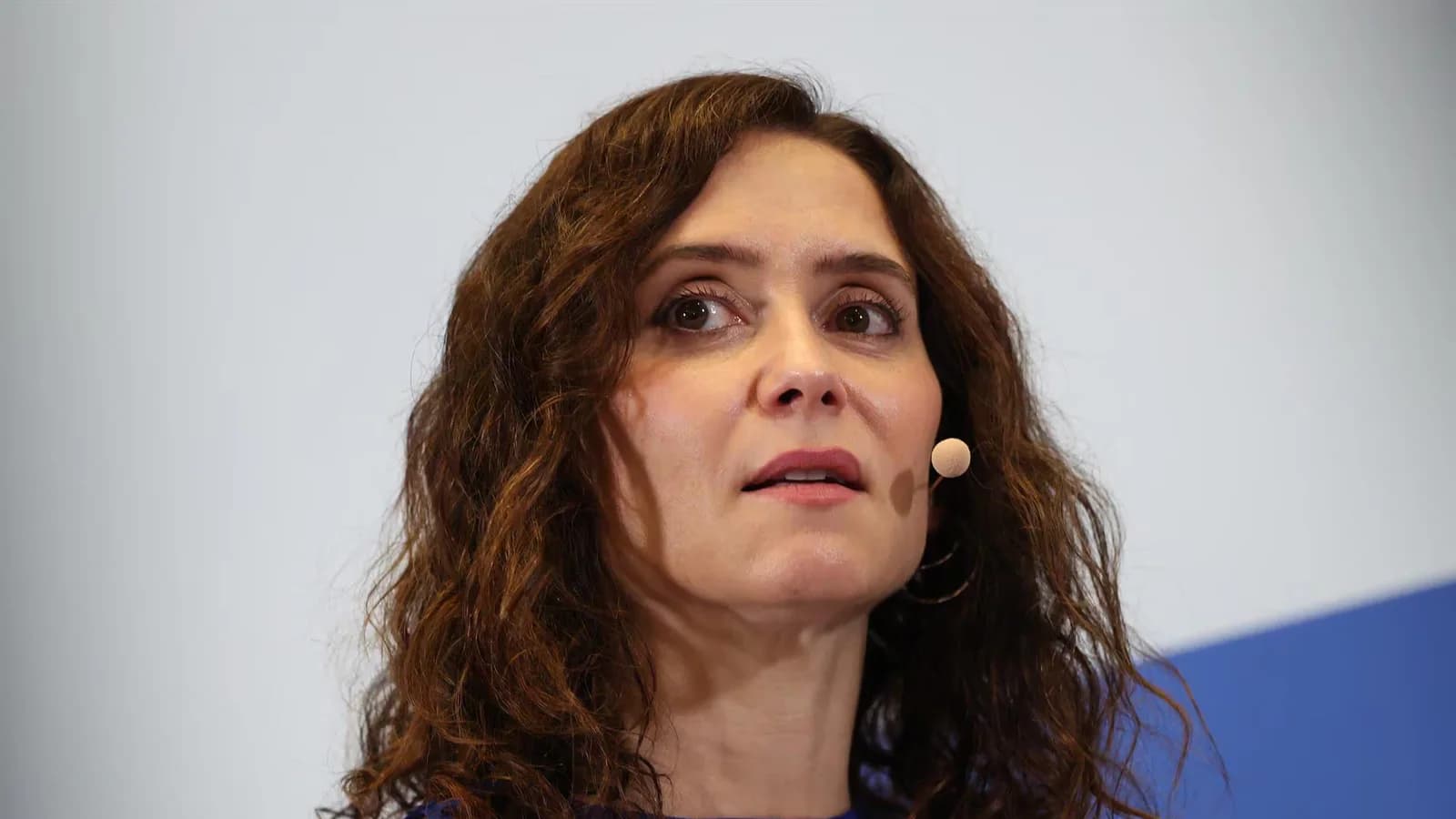 Ayuso condenó la agresión a militares que veían el España-Argentina en Navarra