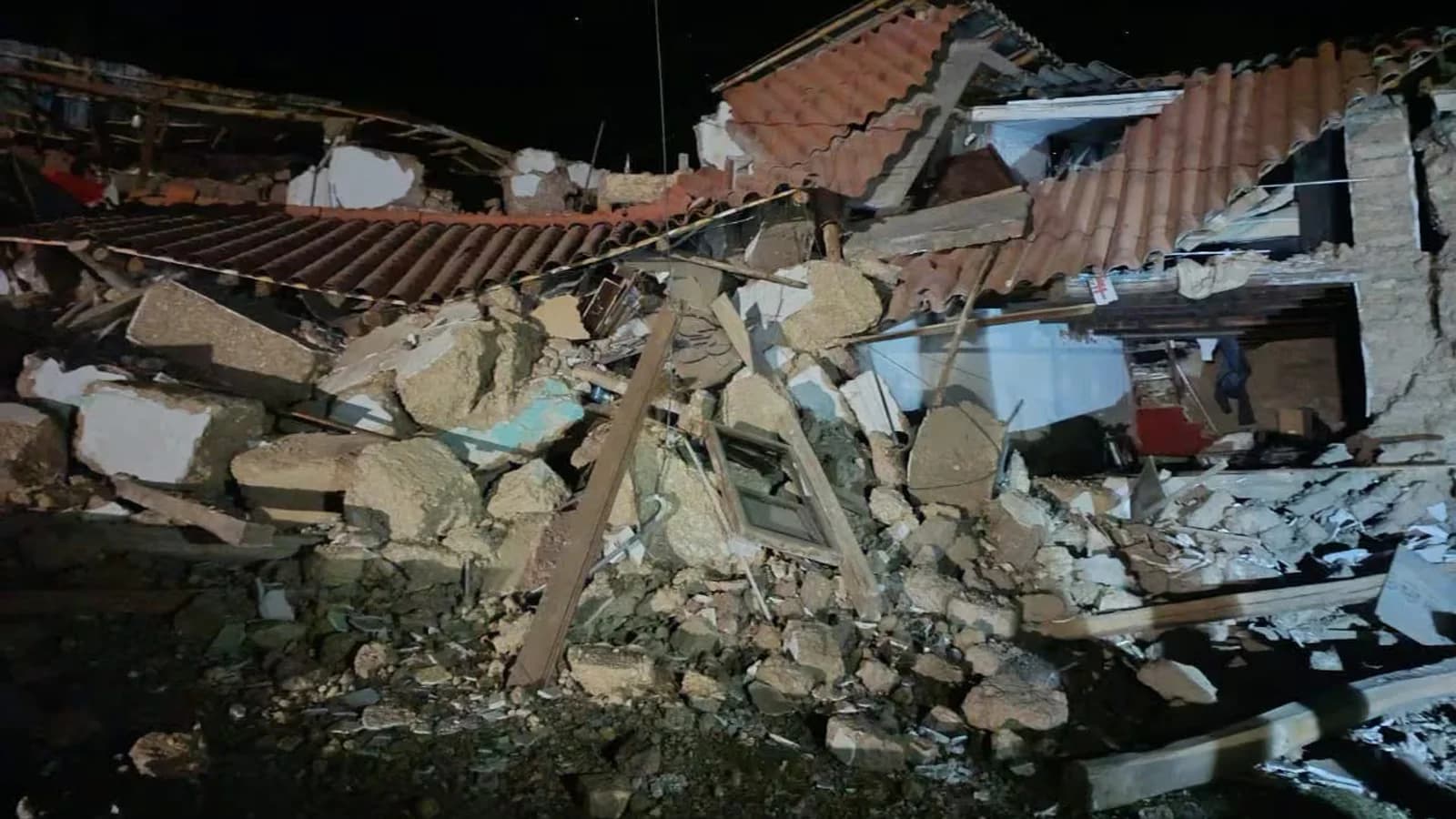 Declaran emergencia en cinco distritos de Junín tras un sismo que dejó seis muertos