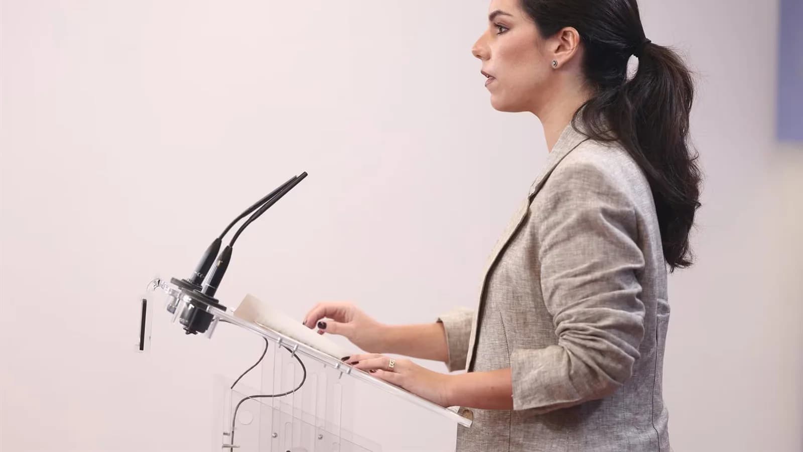 Vox vincula el caso Plus Ultra con una presunta trama internacional y apunta contra Sánchez