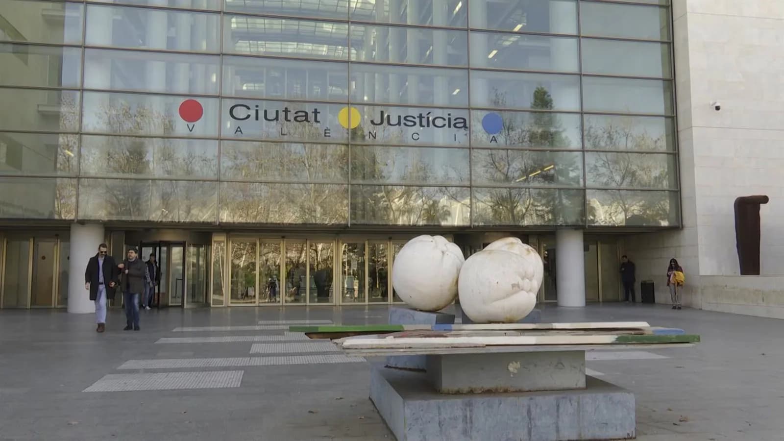 Procesan a 14 personas por presuntas irregularidades en obras de la Guardia Civil