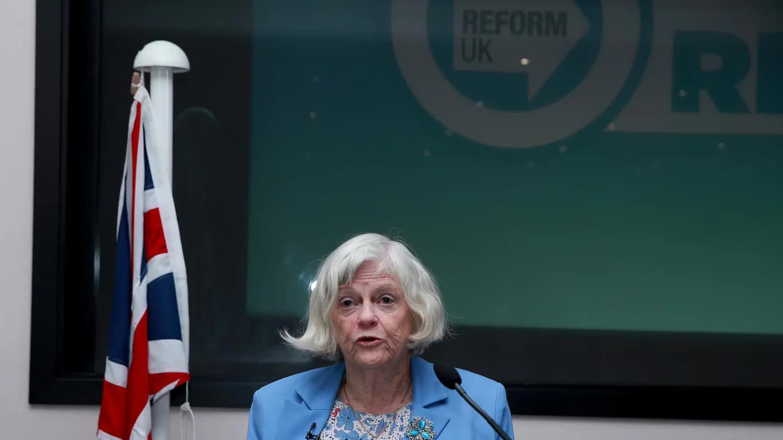 La Fiscalía británica afirma que Ann Widdecombe recibió 21 martillazos en la cabeza