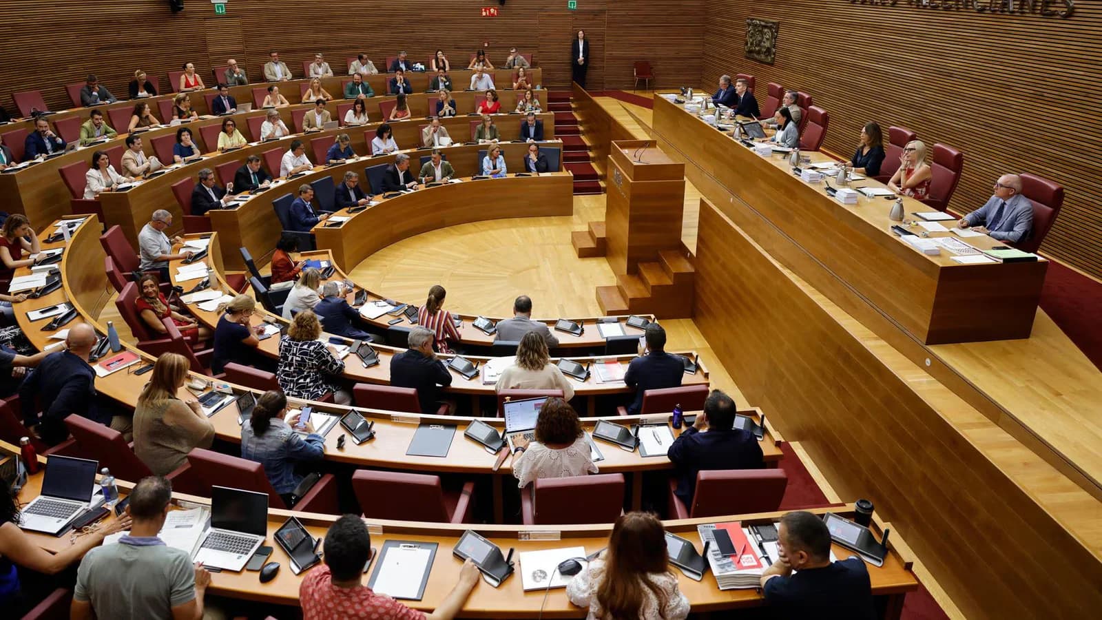 Les Corts aprueban los presupuestos de 2026 con el respaldo de PP y Vox