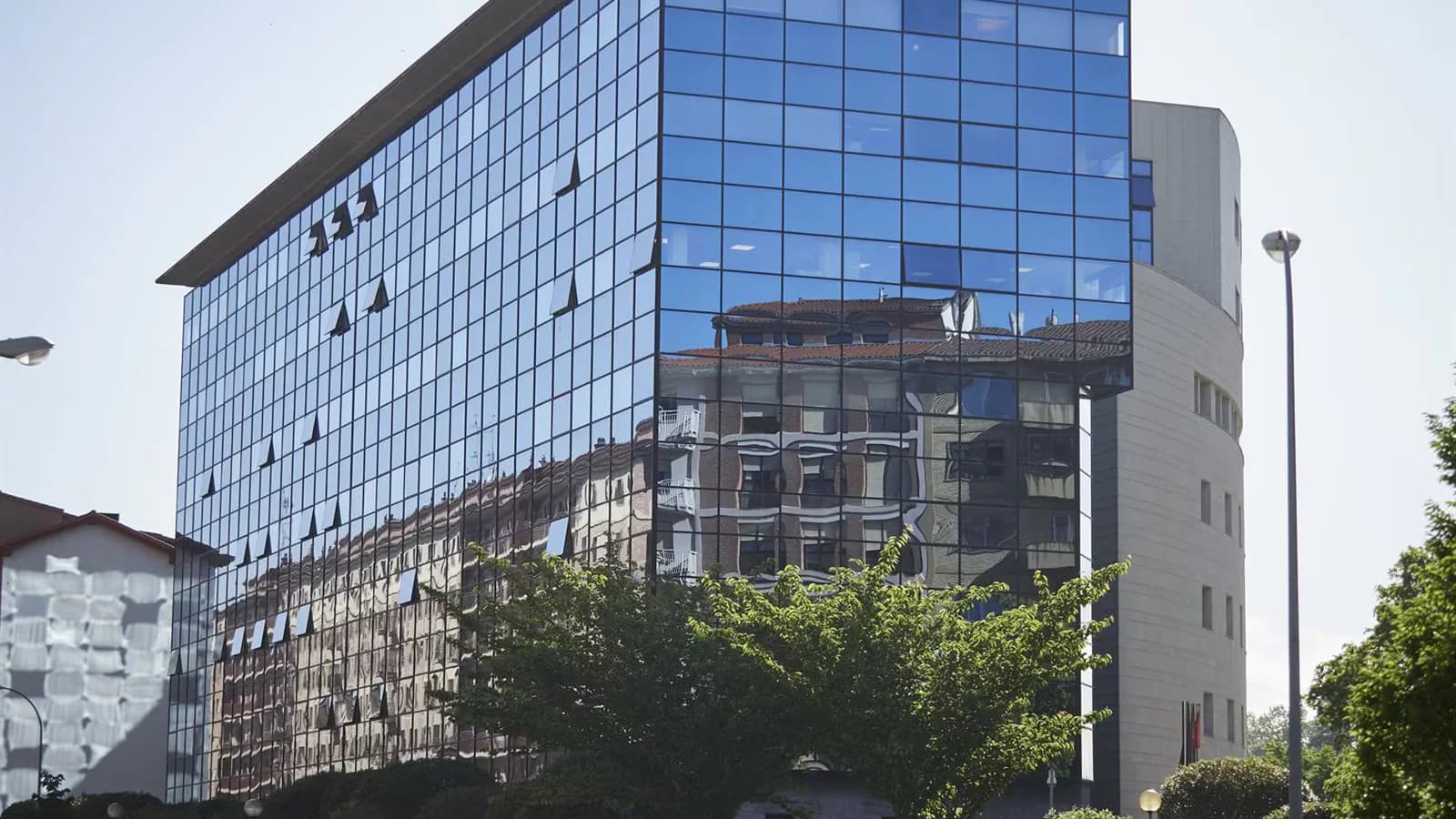 Absuelven a un acusado de incendiar la vivienda de su expareja en Pamplona