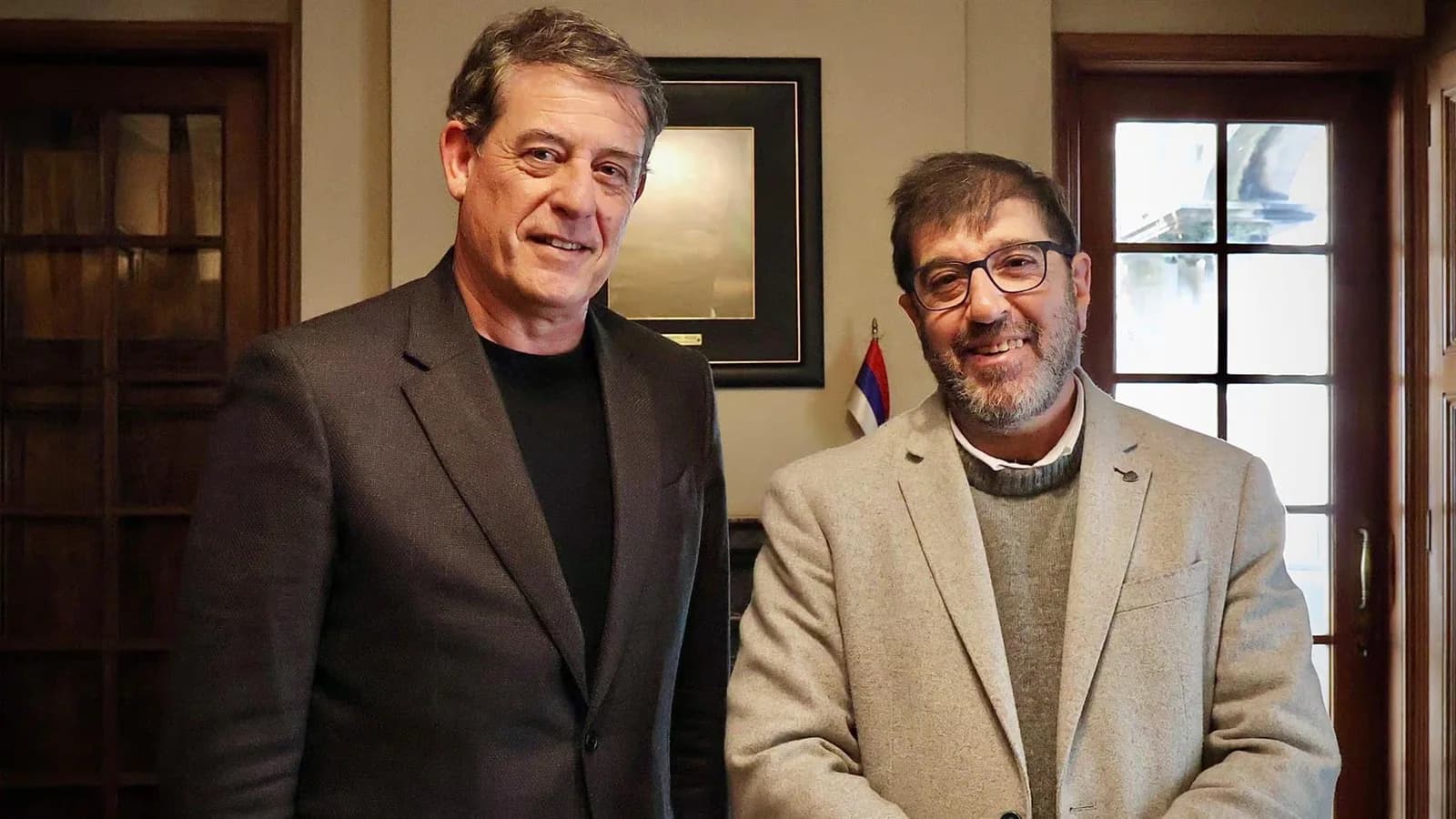 Besteiro fortalece en Uruguay la agenda común de las izquierdas y reivindica la Ley de Nietos