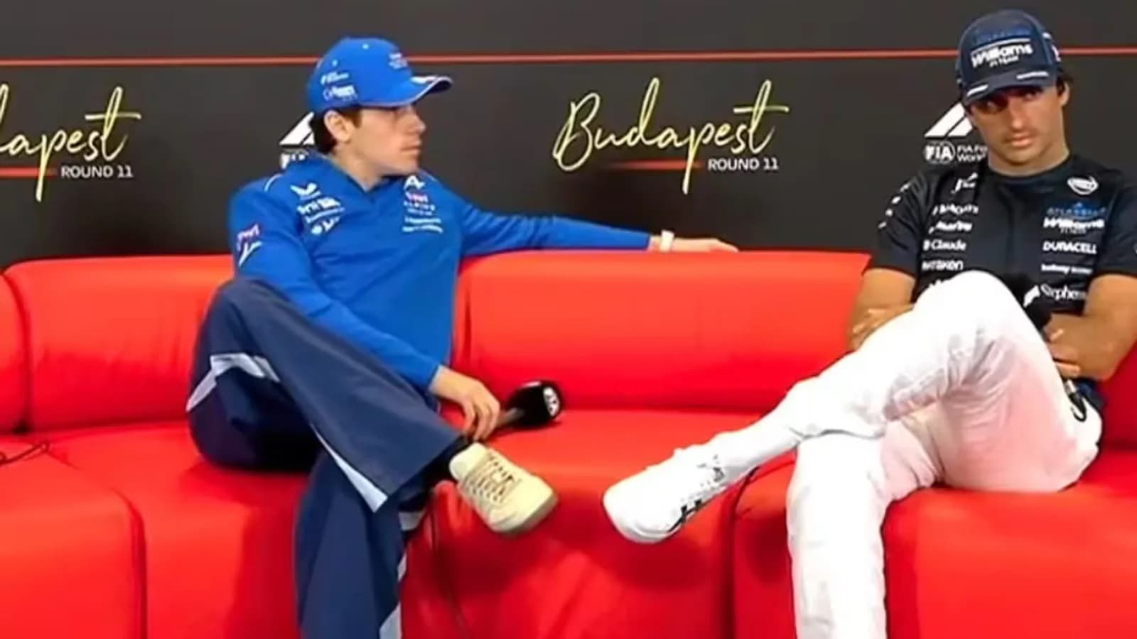 Colapinto y Sainz compartieron una conferencia con clima mundialista