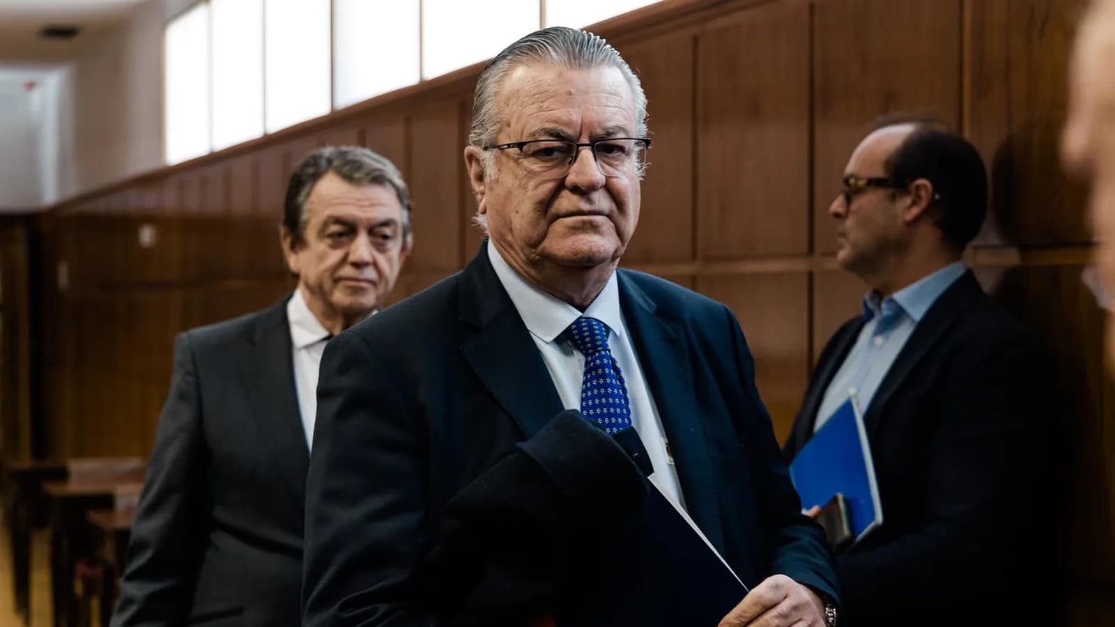 El juez cita a declarar como imputados a los directivos de Plus Ultra