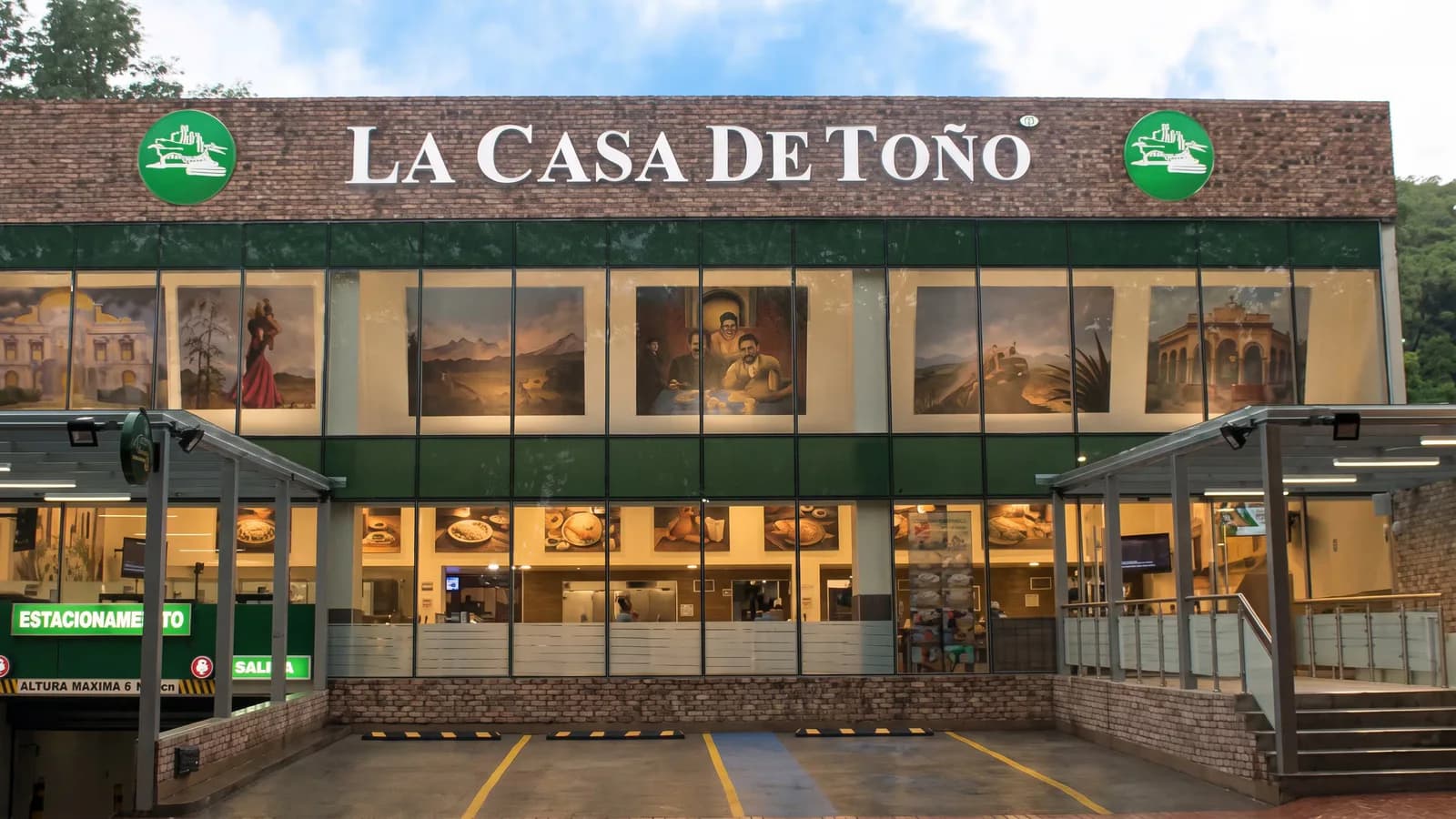 La historia de Toño, del puesto familiar a La Casa de Toño