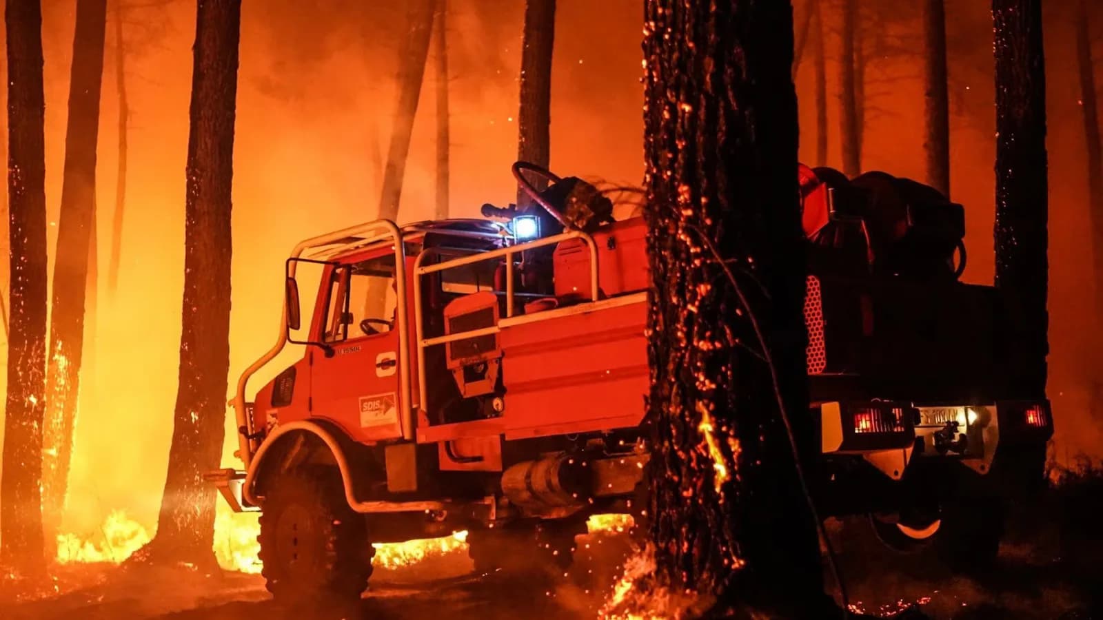 Los incendios en Francia obligan a evacuar a más de 200.000 personas