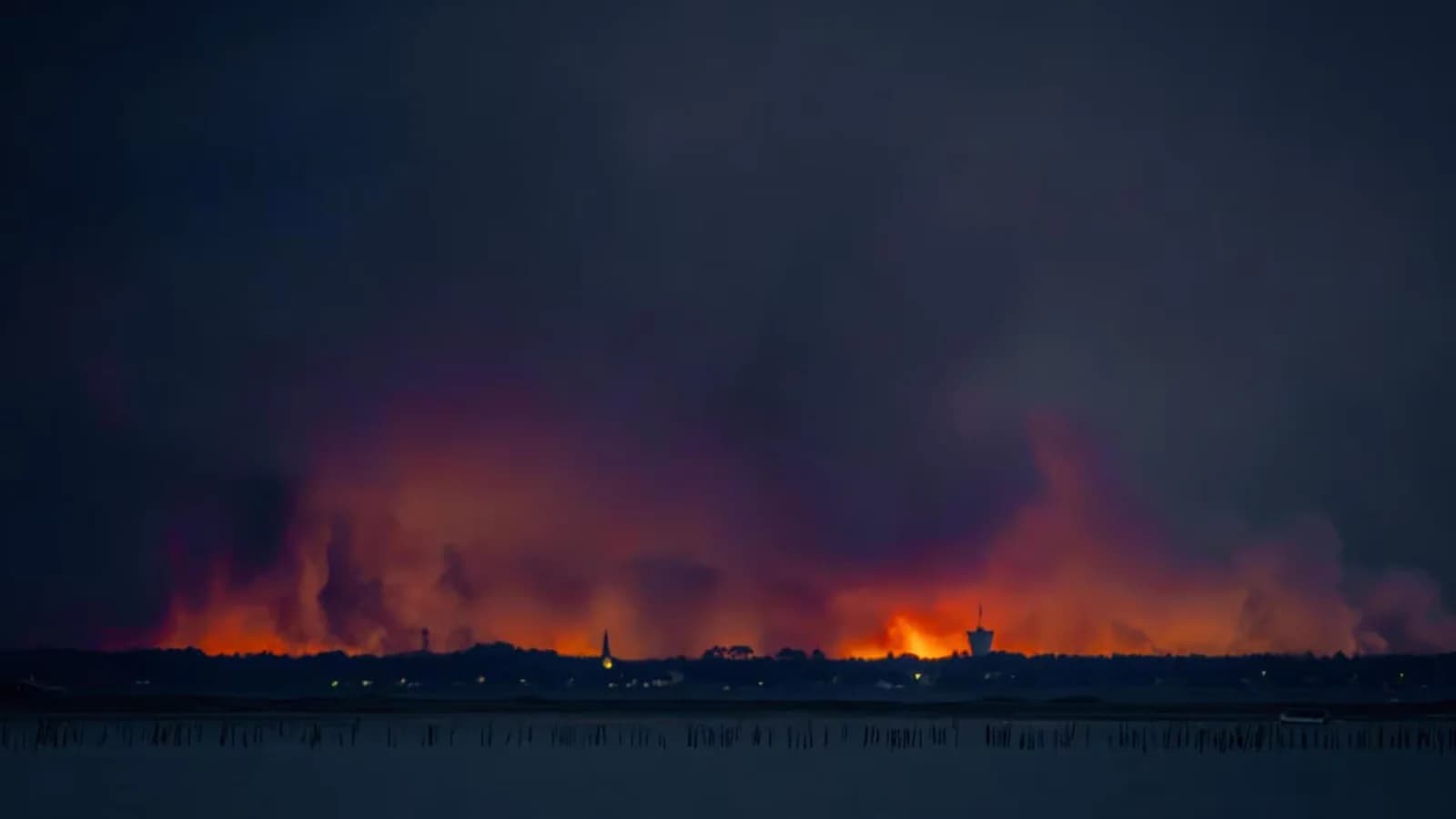 Los incendios en Gironda regresan a un punto crítico por el cambio del viento