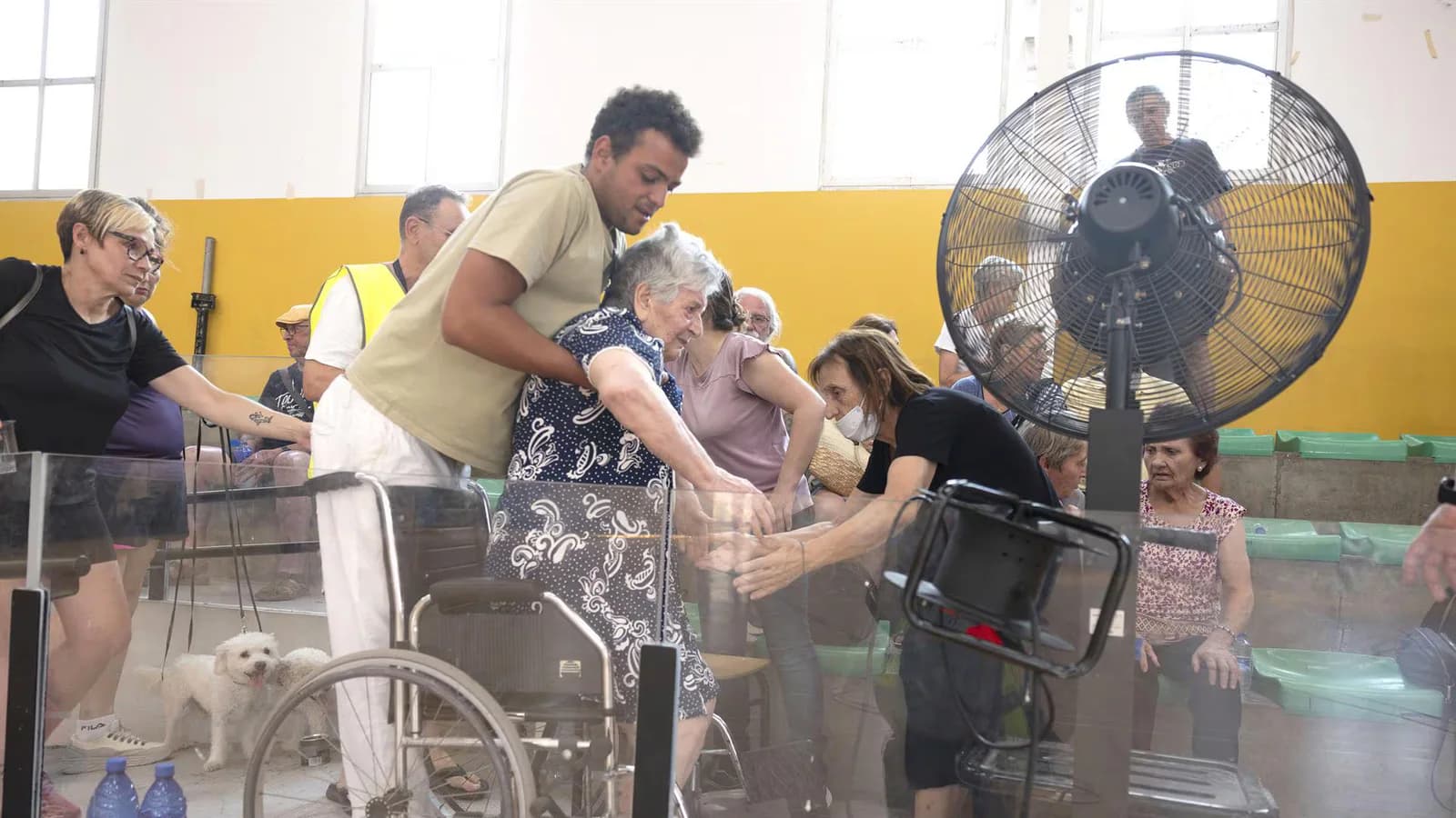 Incendio en Castellón: evacúan a unas 15.000 personas en 16 municipios y barrios