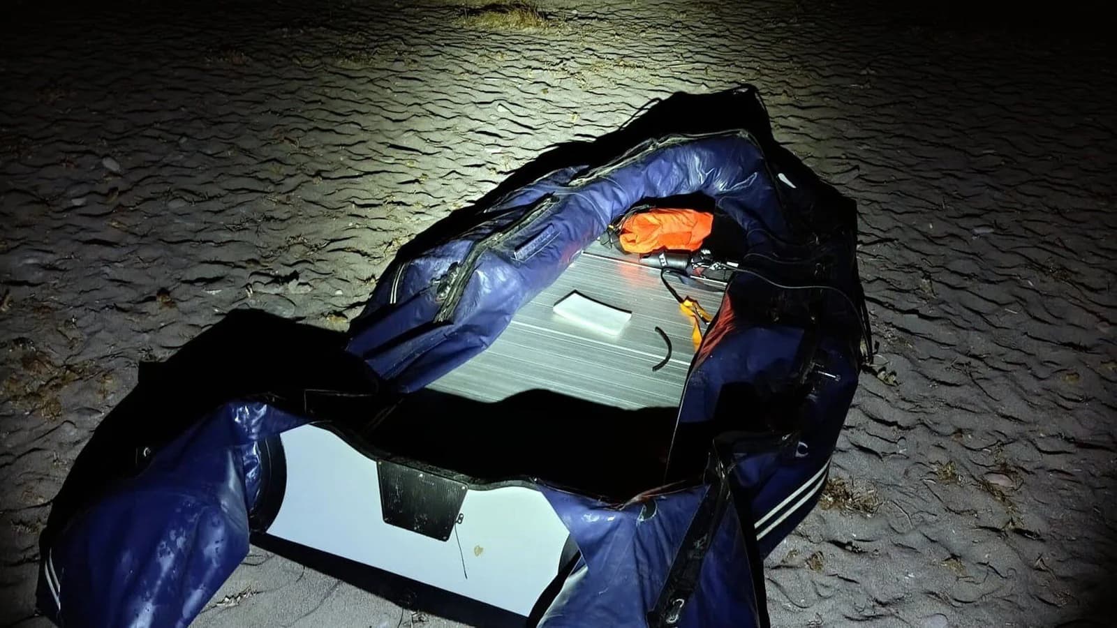 Detuvieron a dos personas con 1.825 litros de combustible en Cabo de Gata