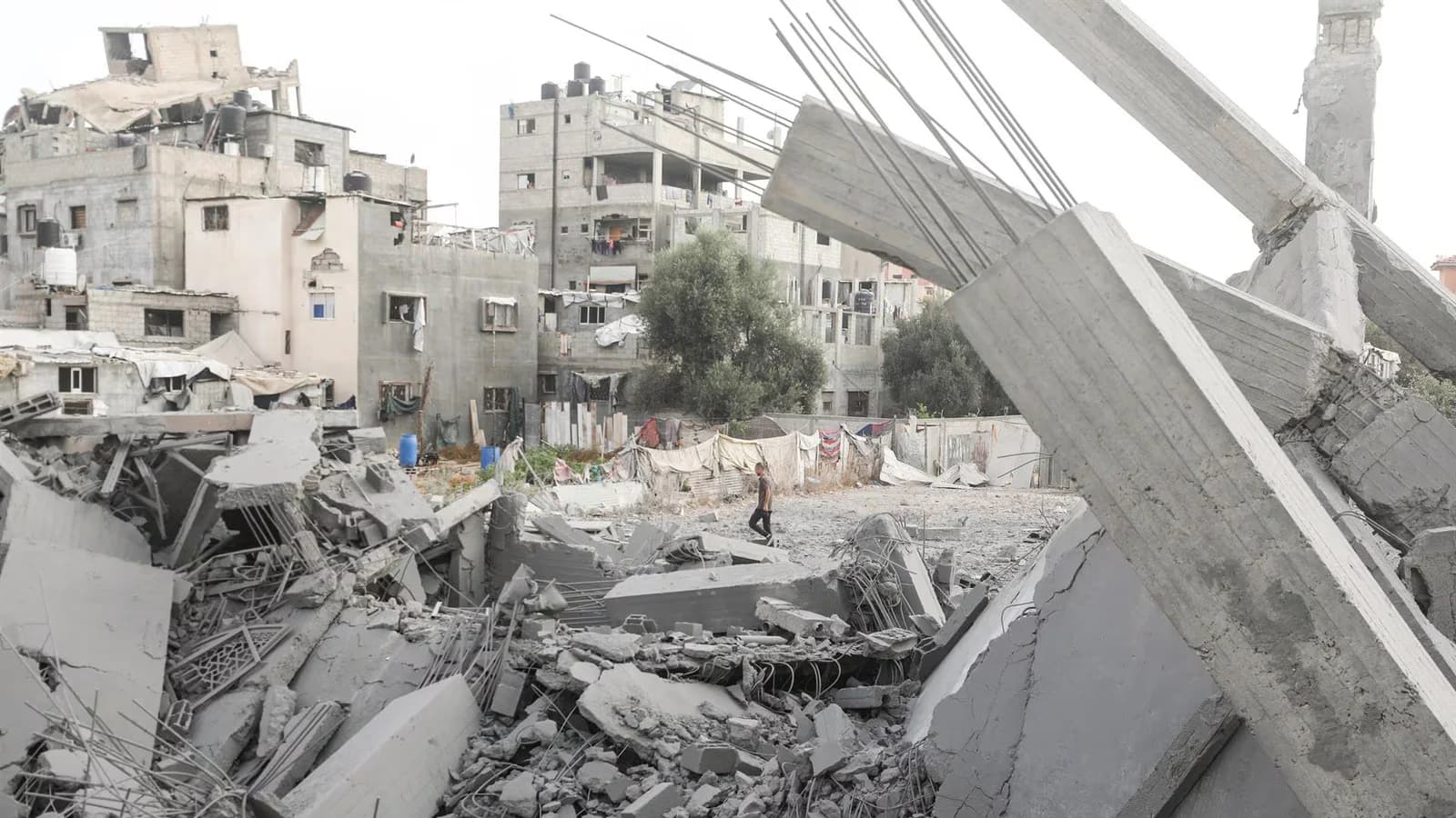 Los ataques israelíes dejaron más de 1.200 muertos en Gaza desde el alto el fuego
