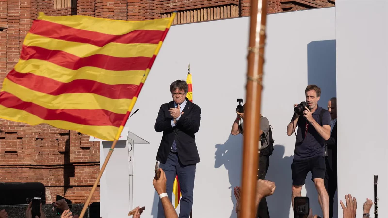 Procesan a tres mossos por la huida de Puigdemont de Barcelona en 2024