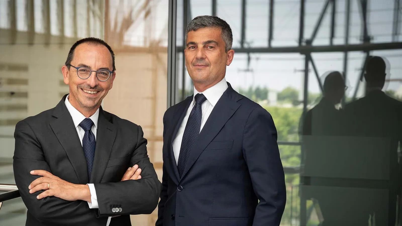 Endesa gana 1.470 millones de euros hasta junio y eleva su previsión para 2026