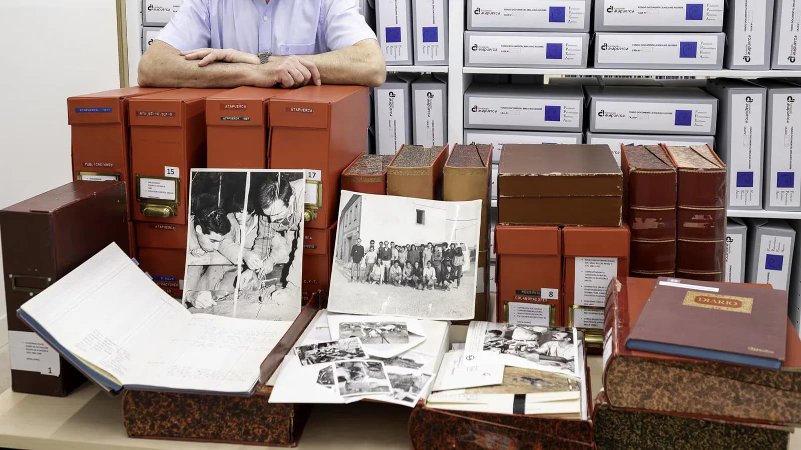 Bermúdez de Castro entrega su archivo científico a la Fundación Atapuerca