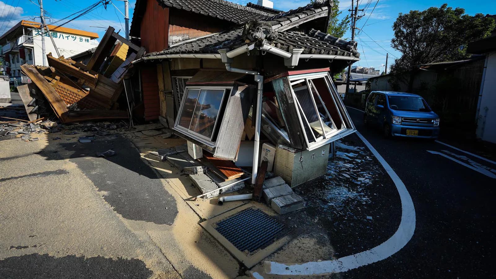 Suben a 28 las víctimas fatales por el terremoto en el suroeste de Japón