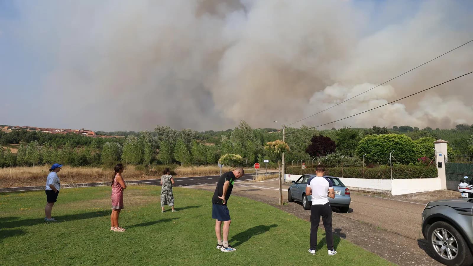 El incendio de San Cipriano baja a IGR-1 y 312 evacuados regresan a sus hogares