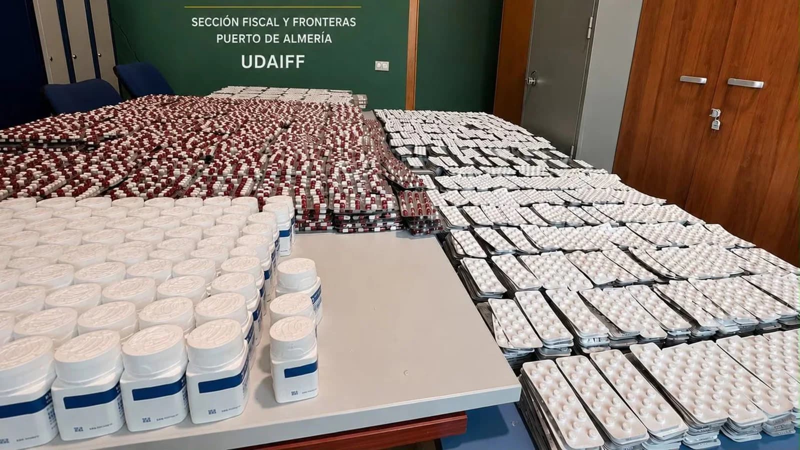 Detuvieron a una persona con 172.718 psicotrópicos ocultos en un auto rumbo a Marruecos