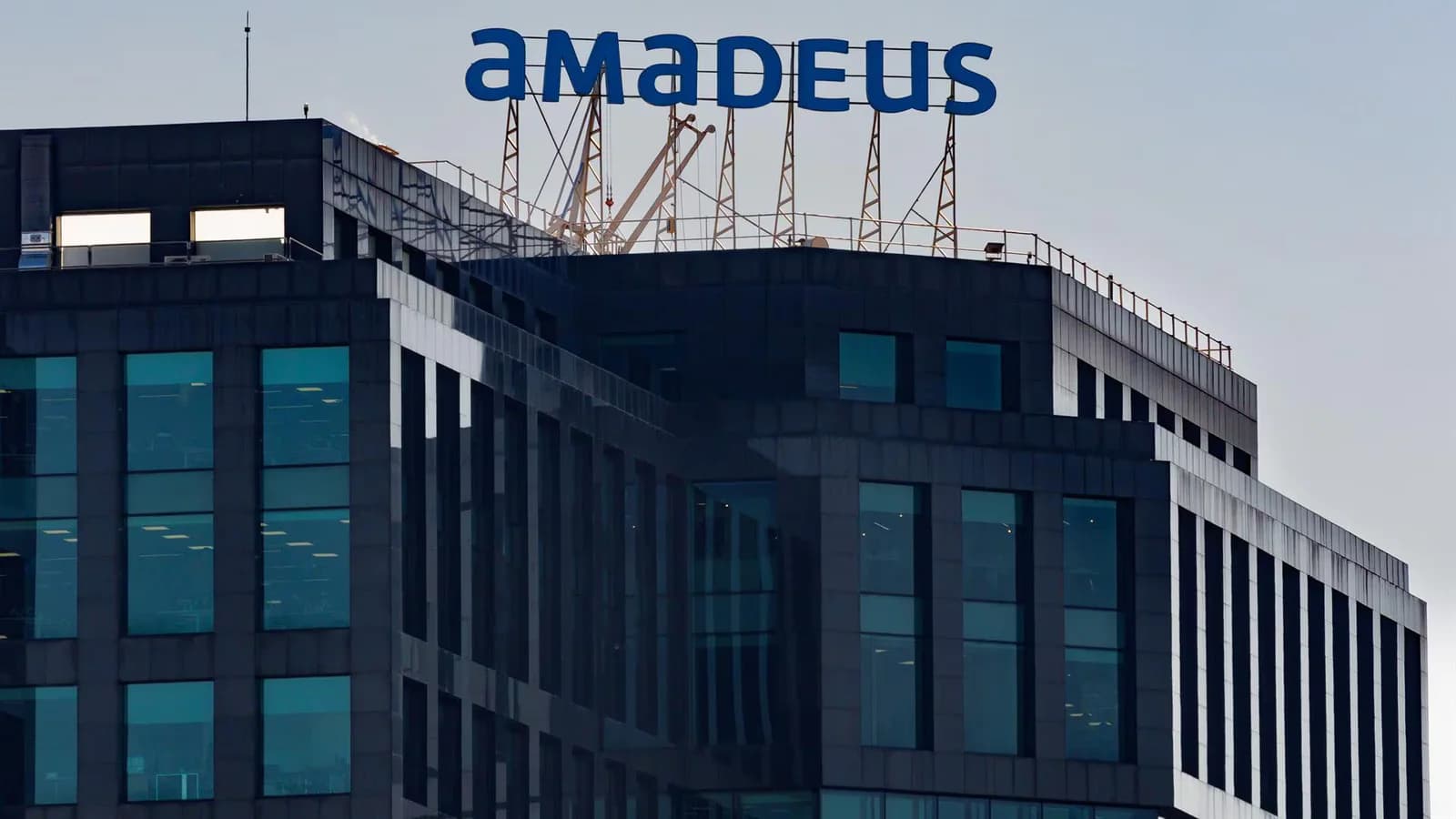 Amadeus reduce un 3,7% su beneficio semestral por la tensión en Oriente Próximo
