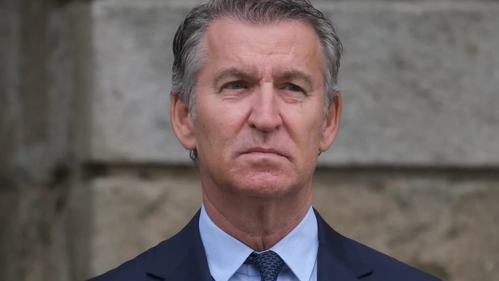 Feijóo reclama a Sánchez medidas excepcionales ante la llegada de migrantes a Ceuta
