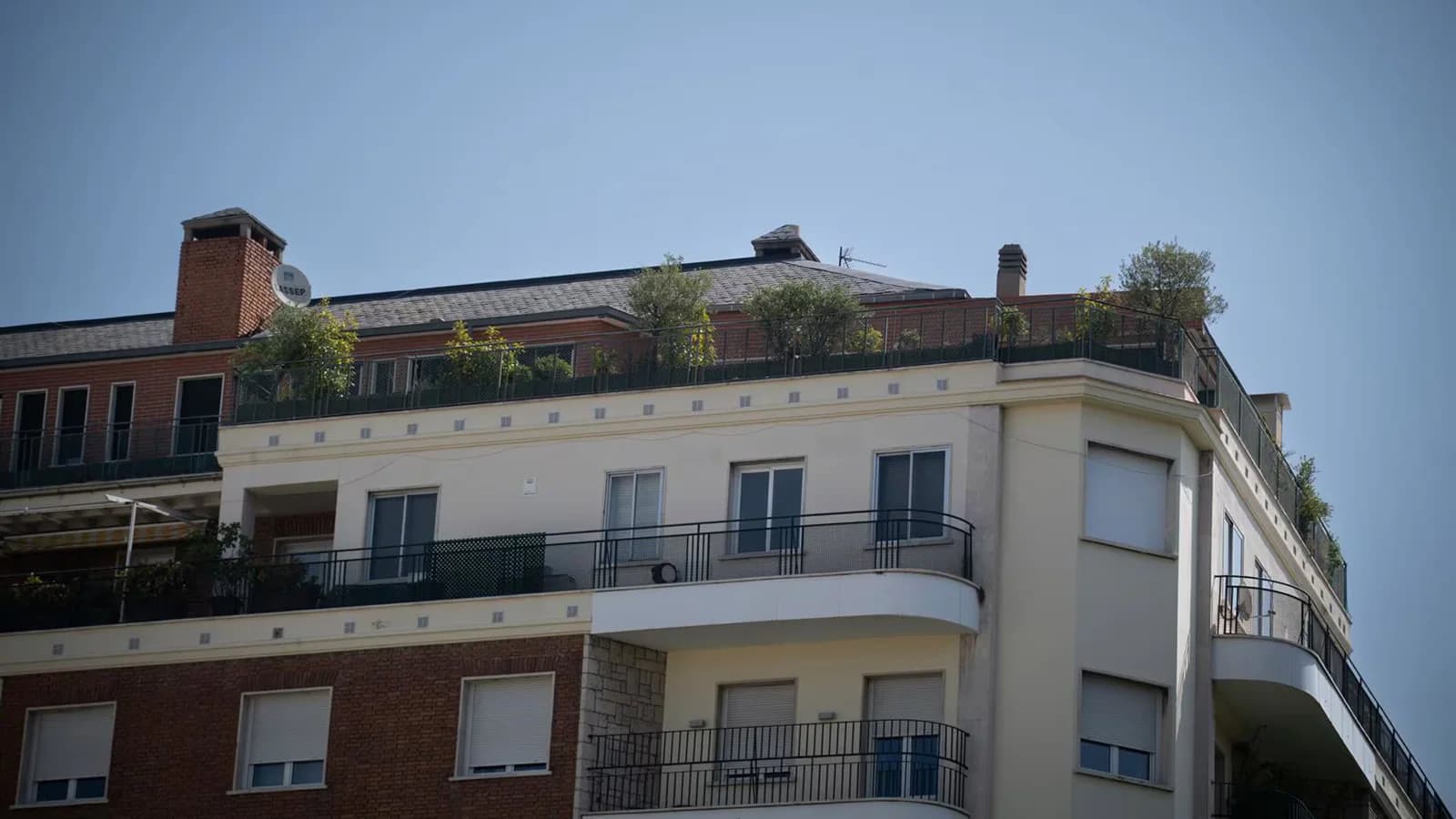 El PSOE de Madrid solicita visitar el ático de Chamberí que la Comunidad pondrá en venta