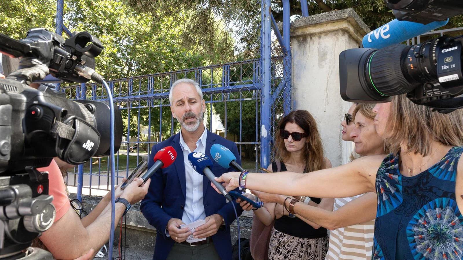 El Gobierno de Cantabria acusa a Tolón de “politizar” la educación