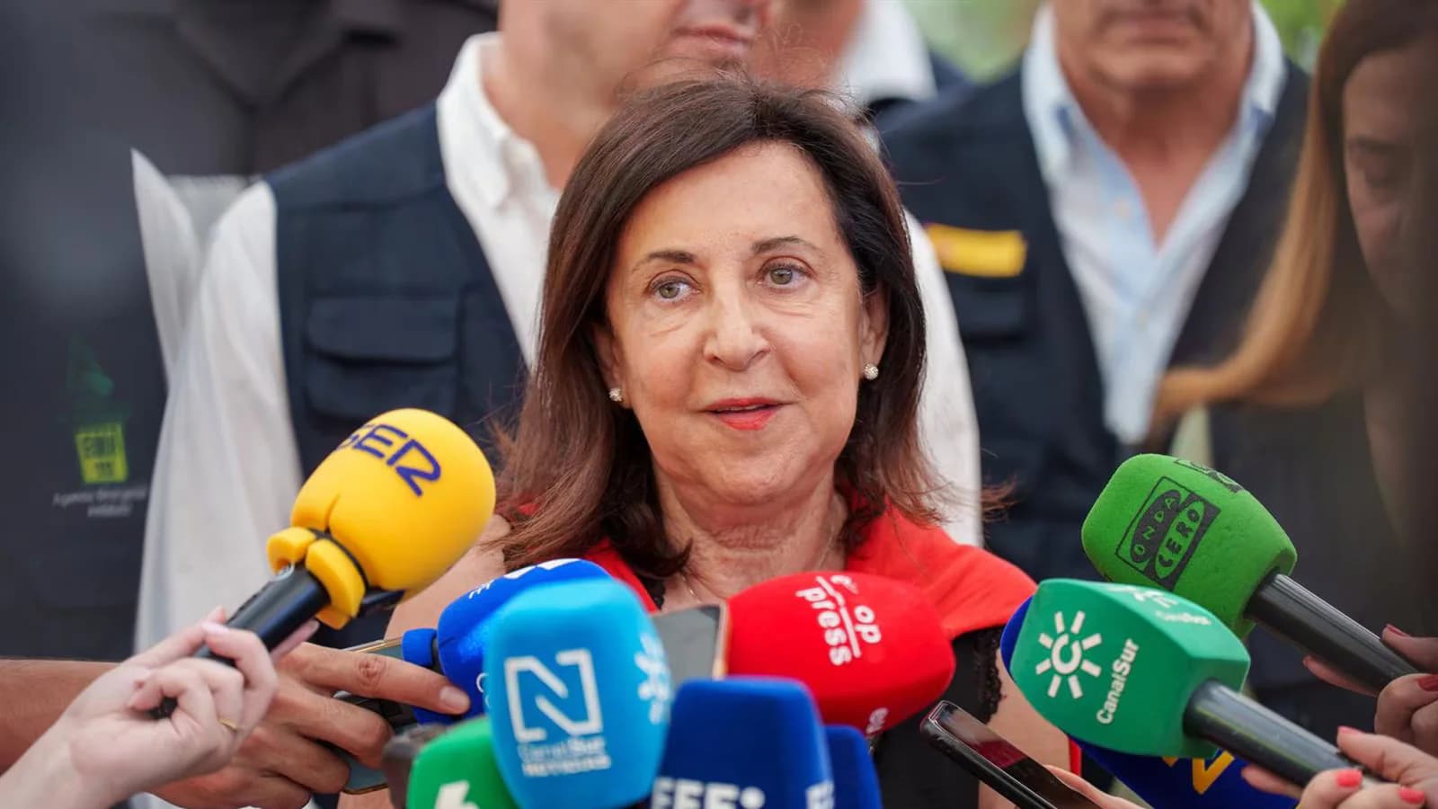 Robles pidió abordar la crisis migratoria de Ceuta con seguridad y sentido humanitario