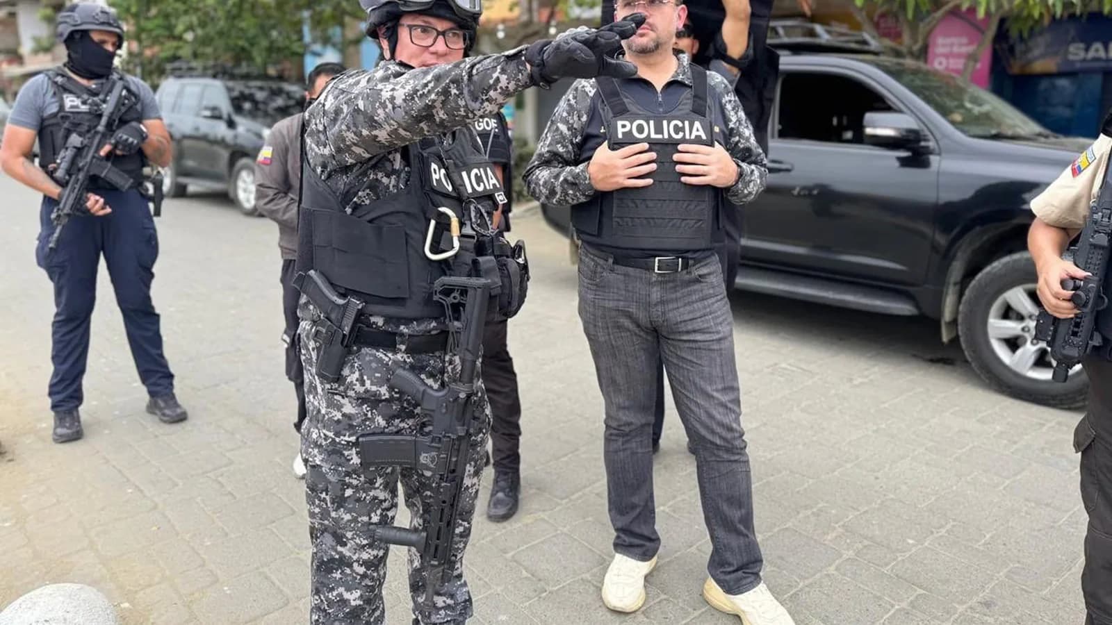 Dispararon contra el ministro del Interior de Ecuador durante un operativo en Esmeraldas