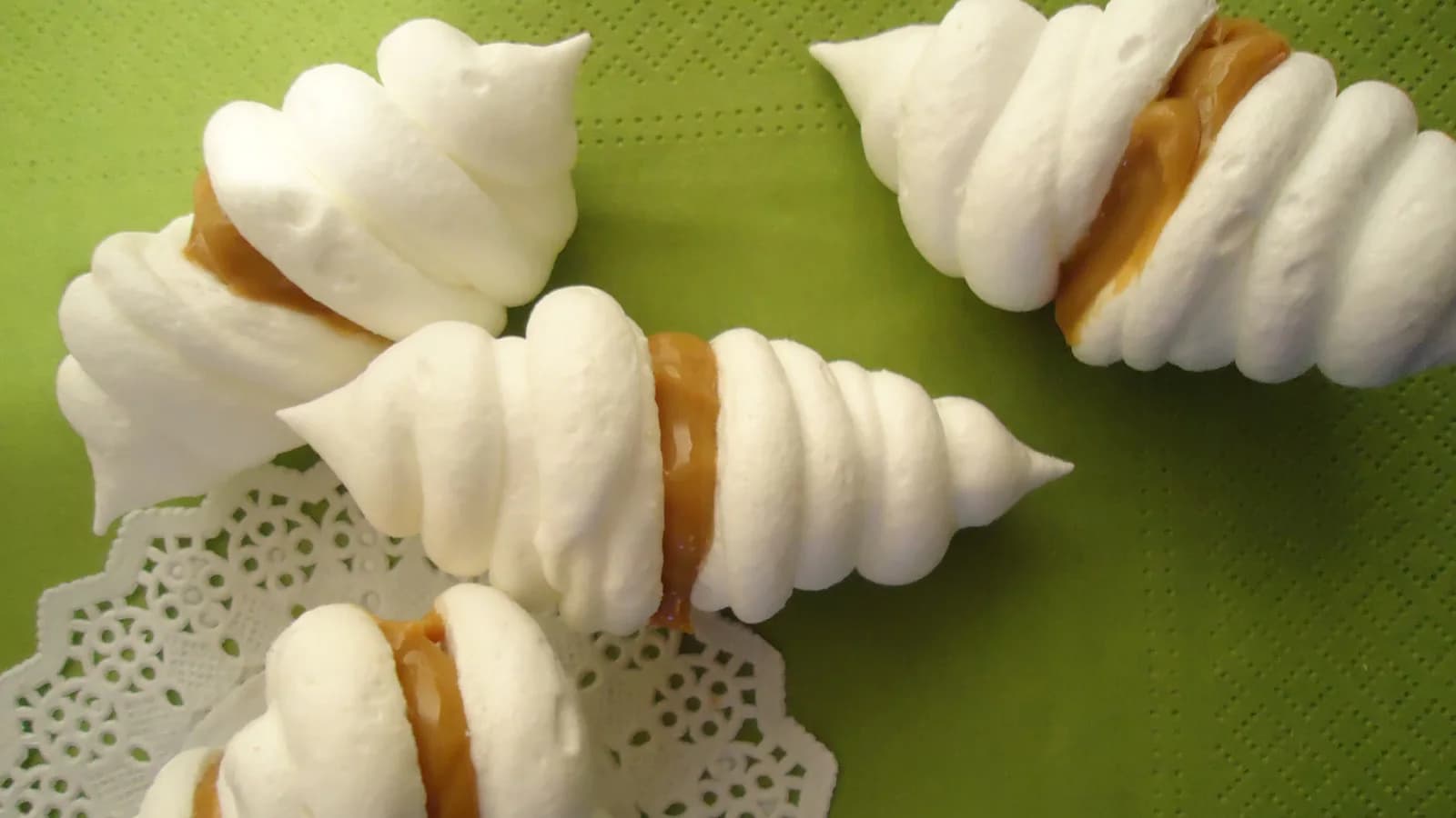 Merenguitos con manjar: receta casera para 15 porciones