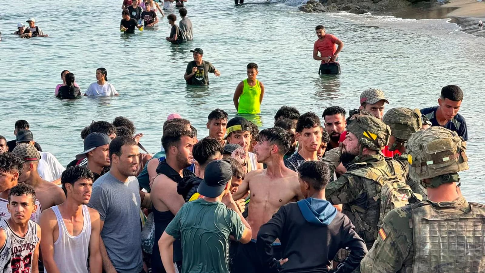 Miles regresan a Marruecos y disminuyen los intentos de entrada a Ceuta a nado