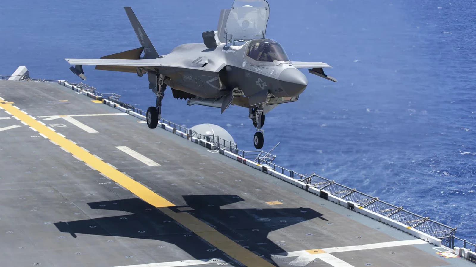 Un F-35B de los Marines se estrelló en una base de California y el piloto se eyectó
