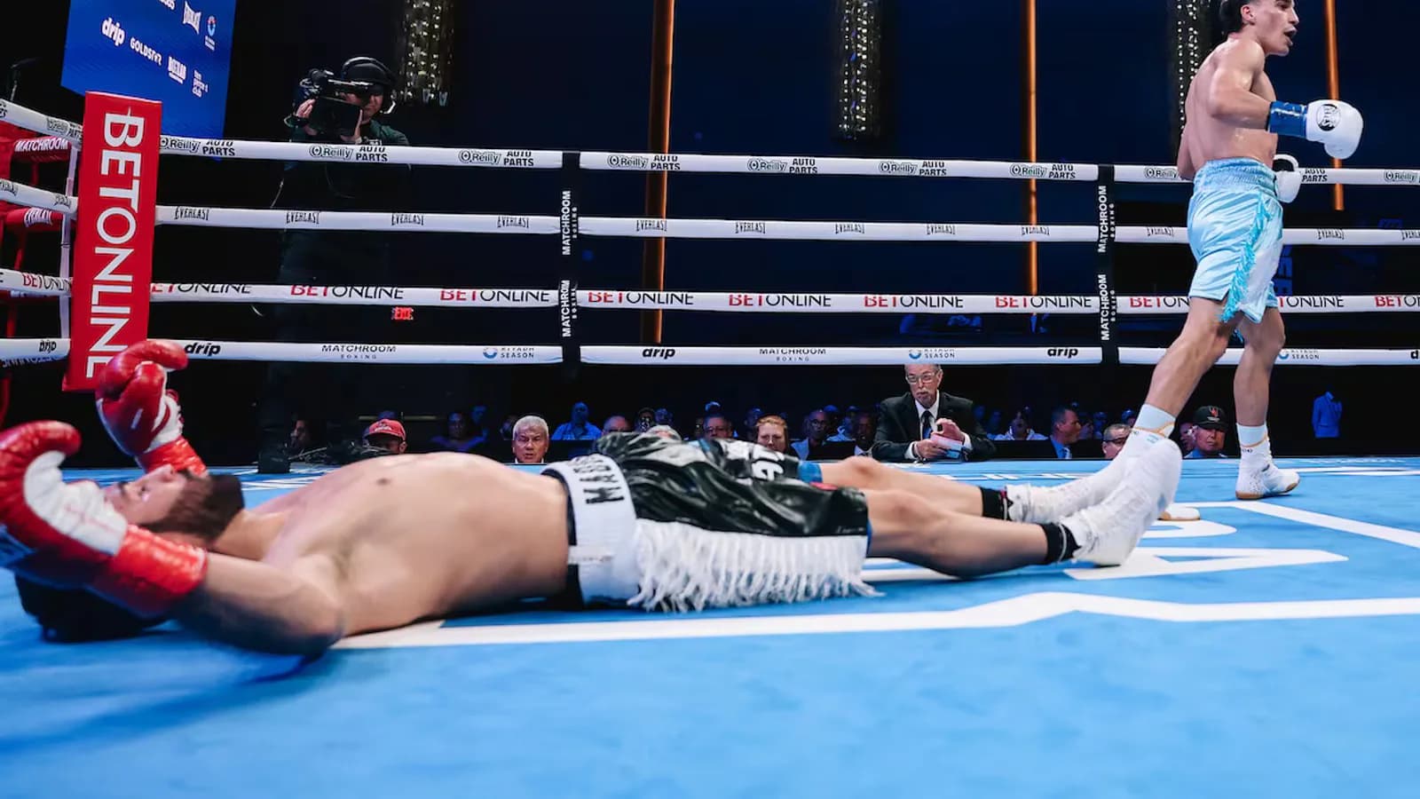 Alan Chaves y Francisco Verón, las principales figuras del boxeo argentino