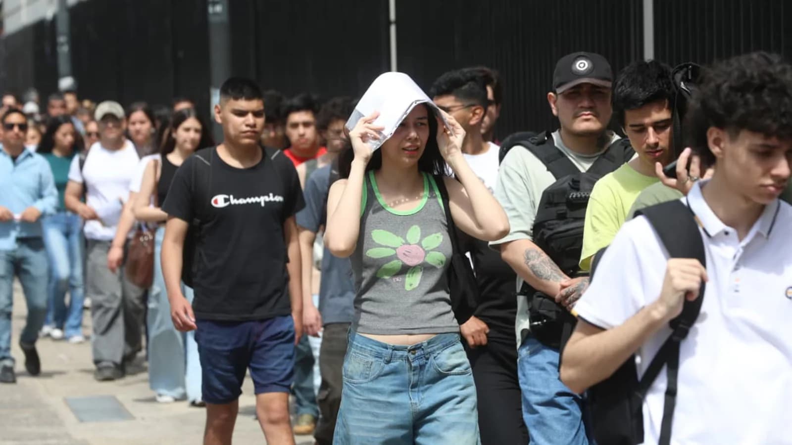 Casi la mitad de los jóvenes vive en condiciones de vulnerabilidad social