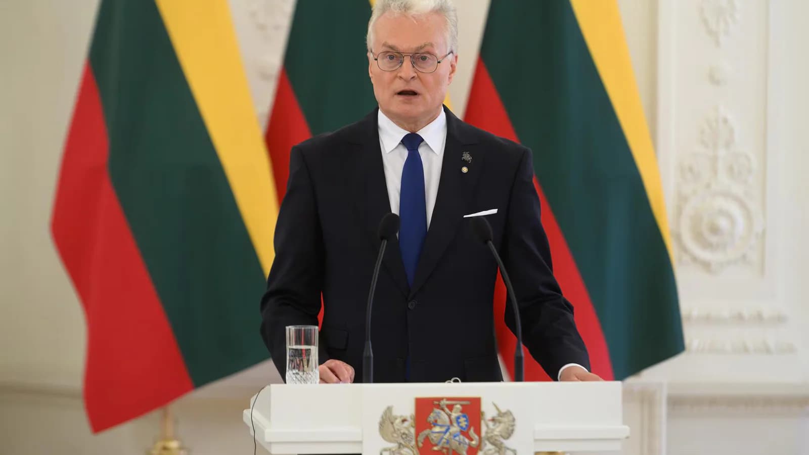 Lituania condenó el ataque ruso a Kiev que dañó su embajada y pidió más defensa aérea