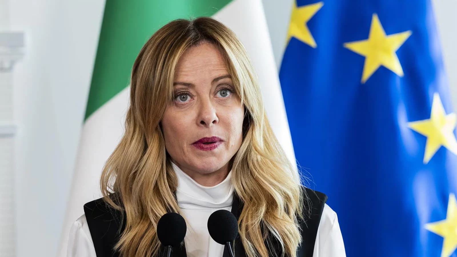 Veintidós países de la UE cuestionan la regularización migratoria de España