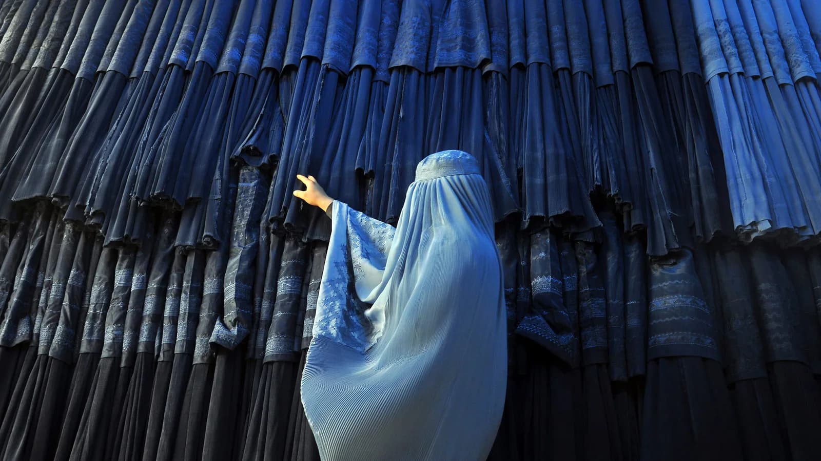 Portugal aprueba la prohibición del burka y el niqab con apoyo del PSD y Chega