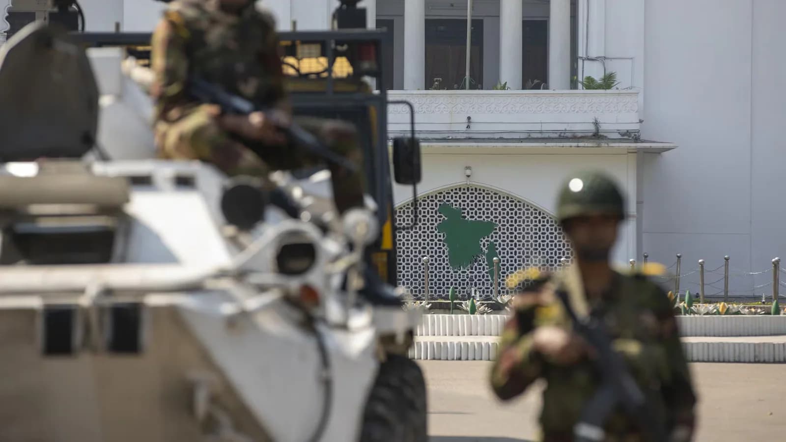 Liberaron bajo fianza en Dubái a un exjefe de una unidad paramilitar de Bangladesh