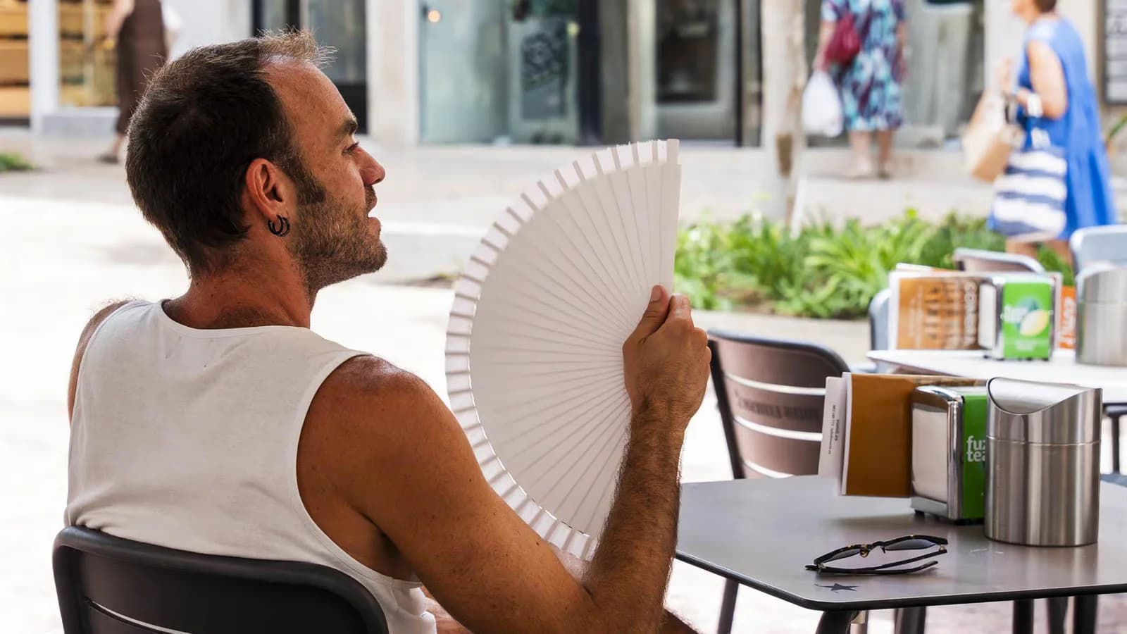 El calor afloja este lunes en la Península y habrá tormentas en el nordeste