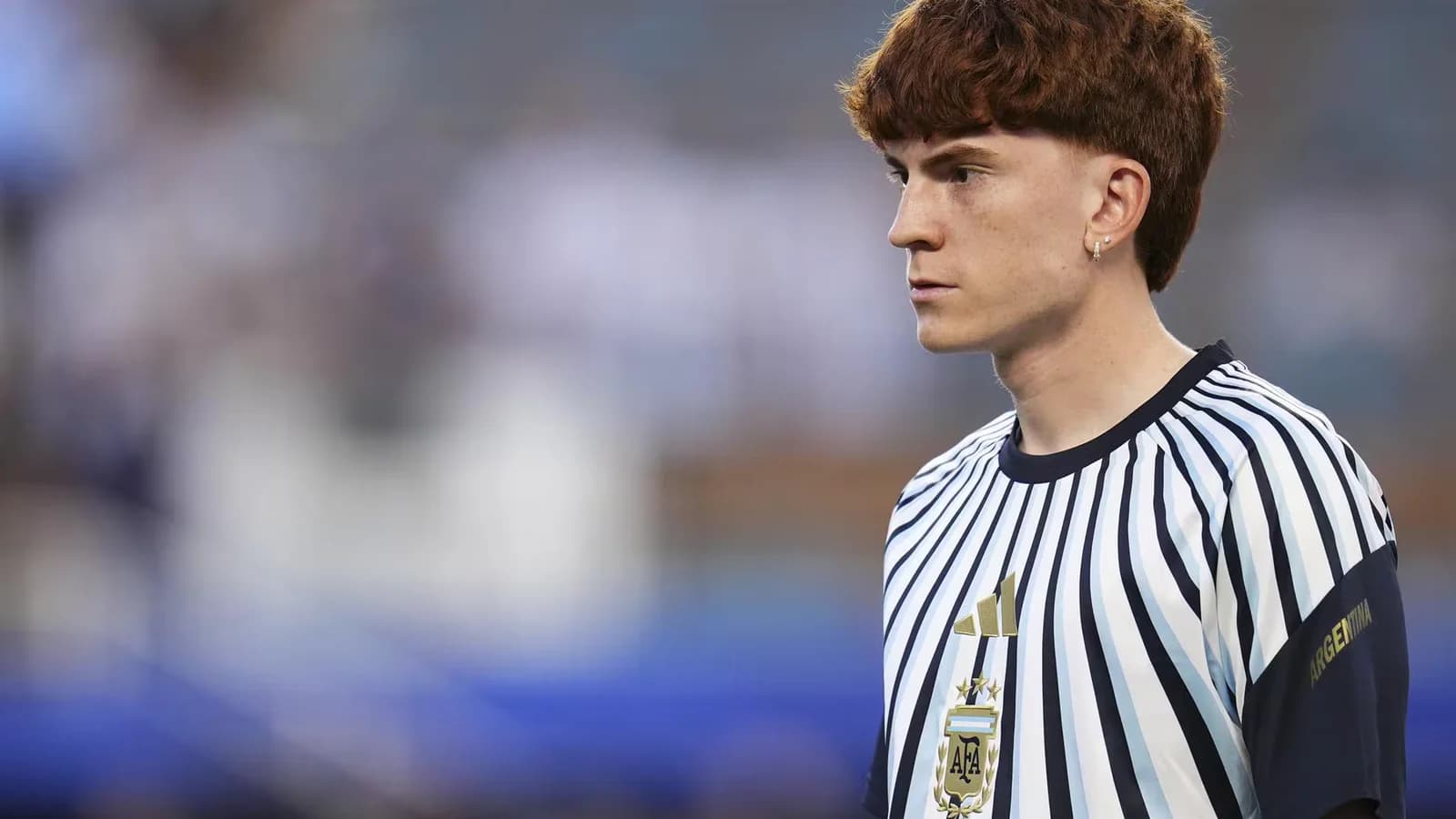 Chelsea anunció el fichaje de Valentín Barco con contrato hasta 2033