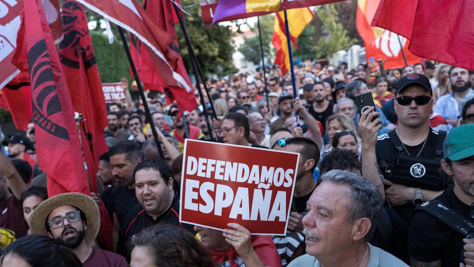 Unas 1.200 personas protestaron en Madrid por la crisis migratoria en Ceuta